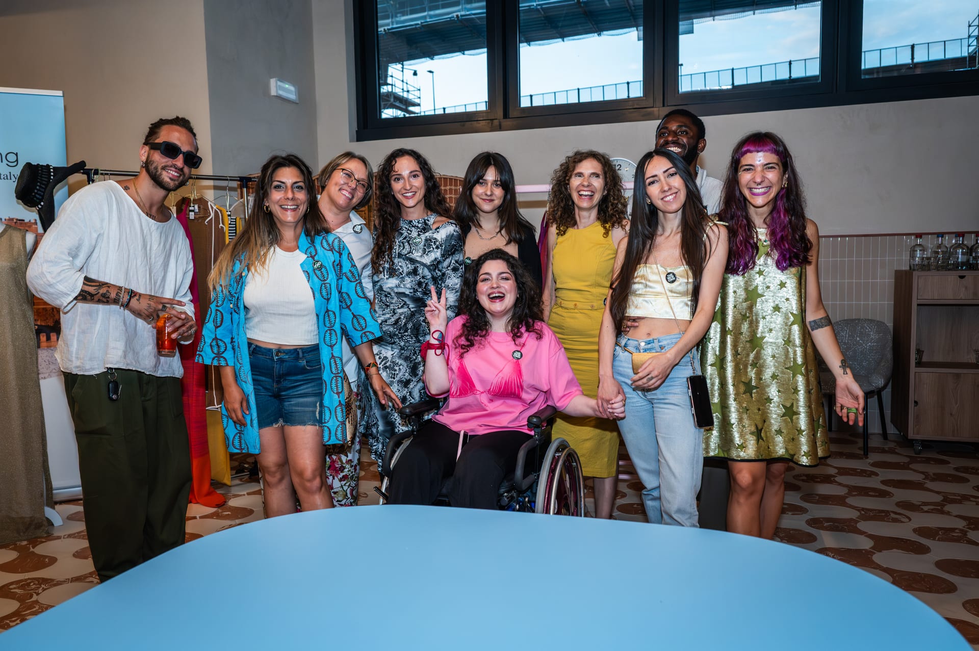 La community di The New Own riunita a un evento
